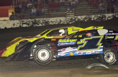 Wes Steidinger raced to a UMP Summernationals win at Macon, Ill. (Shawn Crose)
