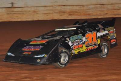 Skip Arp heads to victory at Boyd's. (mikessportsimages.com)