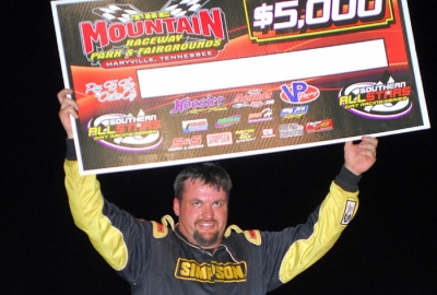 Randy Weaver cashes in at Maryville, Tenn. (mrmracing.net)
