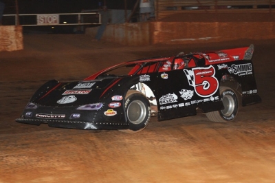 Ronnie Johnson speeds to victory at Lavonia. (dt52photos.com)