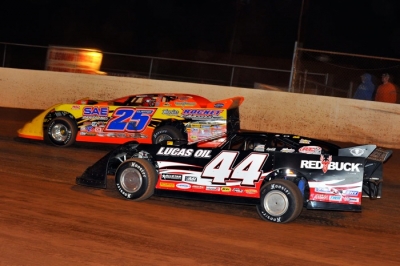 Earl Pearson Jr. (44) chases Shane Clanton (25) at WVMS. (thesportswire.net)