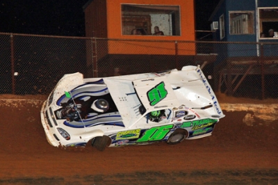 Brian Nuttall Jr. got into the wall in Friday's hot laps. (Scott Oglesby)