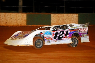 Anthony Burroughs heads for victory at Green Valley Speedway. (photobyconnie.com)