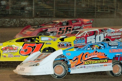 Russ King (56), in a four-wide battle, came out on top Monday at Lernerville. (stivasonphotos.com)
