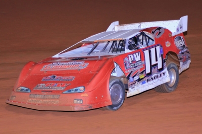 Morgan Bagley heads for his fifth SUPR victory of the season Sunday at Lone Star Speedway. (Best Photography)