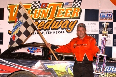 Vic Hill is closing in on 100 career victories at Bulls Gap. (rpmphotos.net)