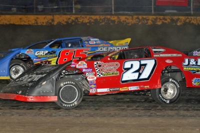 Jake Redetzke (27) heads for victory at Casino Speedway. (crpphotos.com)