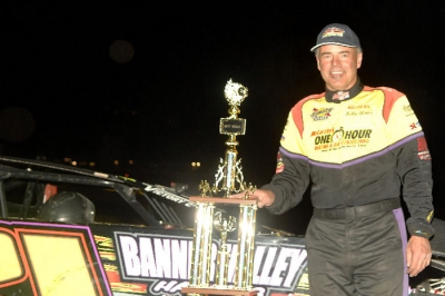 Billy Moyer earned his  third WWS victory of 2012. (photofinishphotos.com)