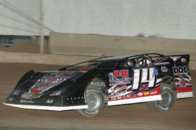 Morgan Bagley heads for a $10,000 victory in Tucson. (photofinishphotos.com)