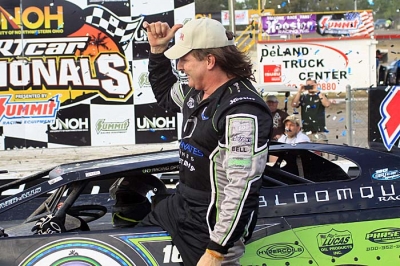 Scott Bloomquist picked up his first win of the season in Volusia's day race. (stlracing.com)