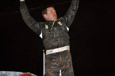 Luke Roffers celebrates his $4,000 Skyler Trull Memorial victory. (DirtonDirt.com)