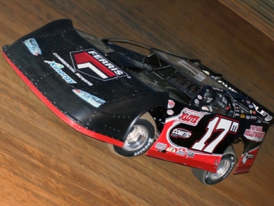 Dale McDowell heads toward his flag-to-flag Spring Thaw victory. (Chad Wells)