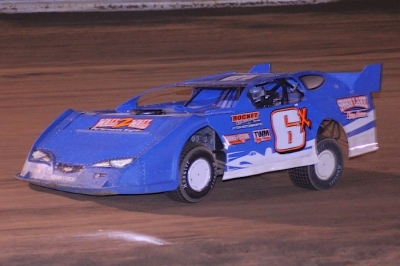 Rob Litton heads to victory at Jones Motor Speedway. (Best Photography)