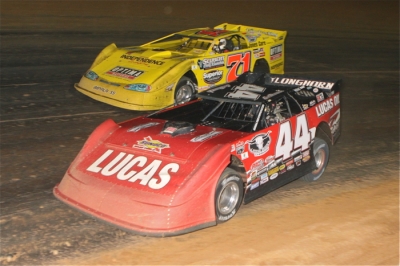 Earl Pearson Jr. (44) heads for a runner-up finish at Virginia Motor Speedway. (pbase.com/cyberslash)