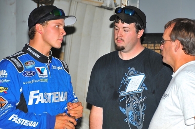 Trevor Bayne (left) chats with Warrior's Sanford Goddard (right) at Smoky Mountain. (mrmracing.net)