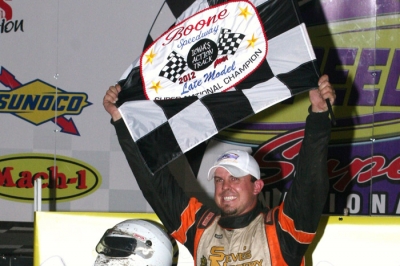Mike Murphy Jr. shows off the checkers after his 22nd-to-first victory. (Barry Johnson)