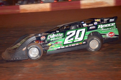 Jimmy Owens heads for his sixth Lucas Oil victory of 2012. (Mike Blevins)