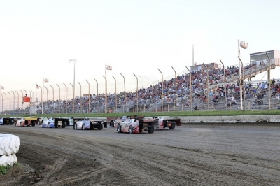 I-80 Speedway's Silver Dollar Nationals pay $27,000-to-win. (fasttrackphotos.net)