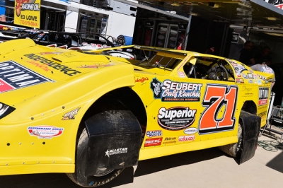 Don O'Neal's No. 71 car was back in action Thursday night at Eldora. (thesportswire.net)