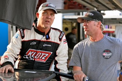 Dale (left) and Shane McDowell at last year's World 100. (thesportswire.net)