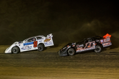 Devin Moran (9) staves off Josh Rice (11) at Atomic (Ohio) Speedway.(Tyler Carr)