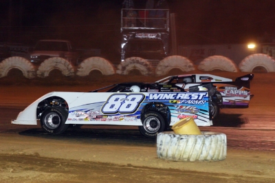 Wendell Wallace races toward victory at Beebe. (Ron Mitchell)