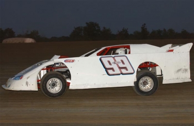 Devin Moran, 14 years old, has been impressive at Muskingum County Speedway. (rickschwalliephotos.com)