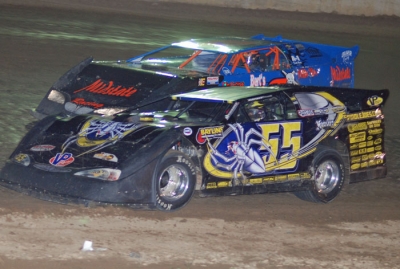 Jeep Van Wormer (55) grabs second on the first lap. (DirtonDirt.com)