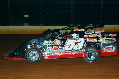 Ray Cook heads toward victory at Boyd's Speedway. (focusedonracing.com)