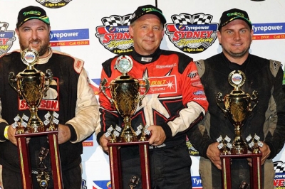 Winner Steve Francis is flanked by runner-up Jamie Oldfield (right) and third-place Michael Holmes (left). (Gary Reid)