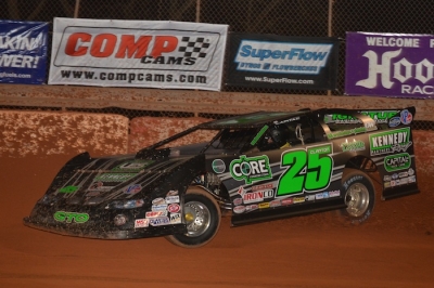 Shane Clanton rolled to a heat race victory. (Tony Hammett)