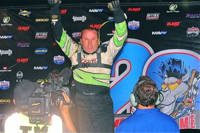 Jimmy Owens celebrates in front of the cameras of CBS. (JD Photography)