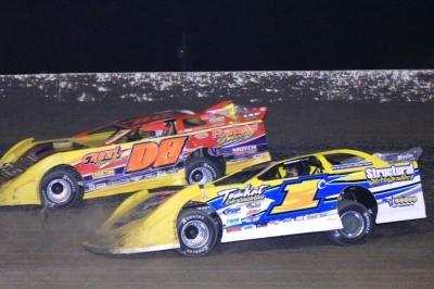 Chad Thrash (1c) works on Doug Showah (D8) at Greenville. (Best Photography)
