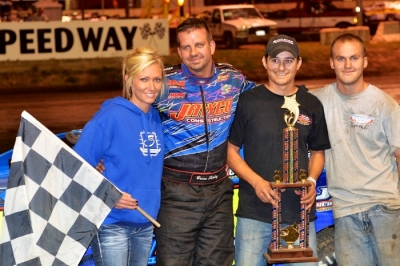 Brian Shirley's team enjoys victory lane in Lincoln, Ill. (Rocky Ragusa)
