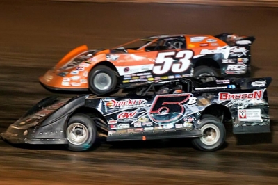 Mike Marlar (5B) takes the second spot from Ray Cook (53) at I-77. (peepingdragonphotography.com)
