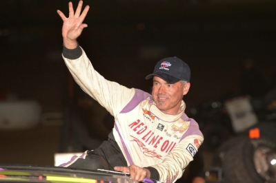 Billy Moyer waves in victory lane after Saturday's $3,000 victory. (photofinishphotos.com)