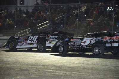 Mike Marlar (5B) chases Darrell Lanigan (29) early in the 50-lapper. (Jason Shank)