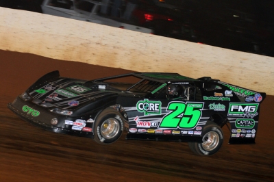 Shane Clanton heads to victory at Smoky Mountain. (Chad Wells)