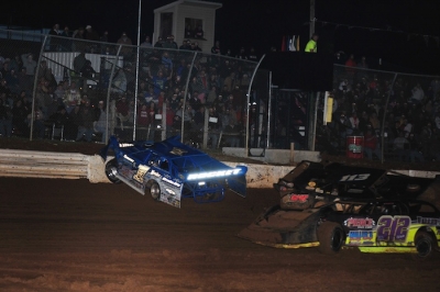 Leader Josh Richards was knocked from contention in this frontstretch wreck. (dt52photos.com)