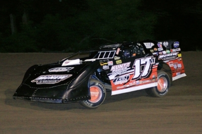 Robert Baker heads to victory at I-30 Speedway. (Best Photography)