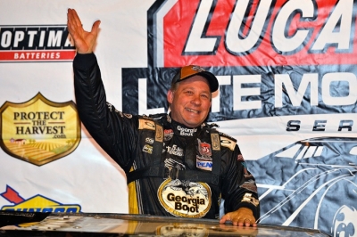Steve Francis waves in victory lane. (thesportswire.net)