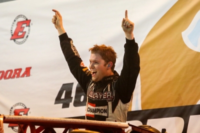 Bobby Pierce in victory lane. (heathlawsonphotos.com)