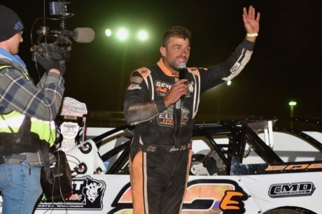 Kevin Eder in victory lane at ABC Raceway. (shooterguyphotos.com)