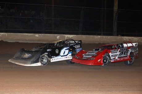 Hudson O'Neal (6) and Bobby Pierce (32) mix it up. (mikerueferphotos.photoreflect.com)