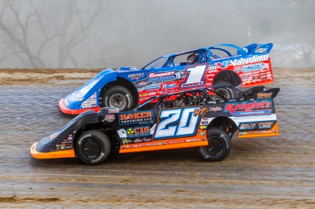 Ricky Thornton Jr. (20RT) passes Brandon Sheppard (1). (Heath Lawson)