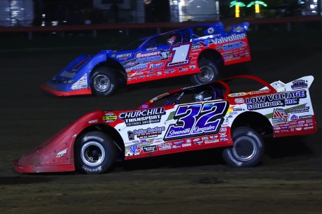 Bobby Pierce (32) and Brandon Sheppard (1) at Farmer City. (Josh James)