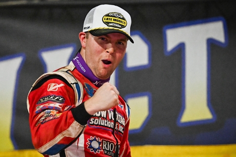 Bobby Pierce celebrates No. 10. (Emily Schwanke/woolms.com)