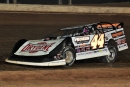 Chris Madden on his way to a $25,000 victory in May 27&#039;s World of Outlaws Case Late Model Series-sanctioned Battle at the Border at Sharon Speedway in Hartford, Ohio. (Todd Battin)