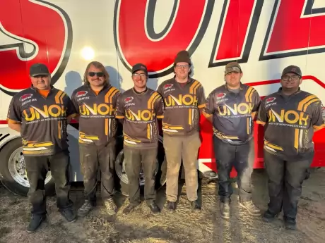 UNOH students (left to right): Houston Null, Parker Null, Seth Hunter, Aaron Pederson, Skylar Schipee and Vishesh Sharma. (DirtonDirt)