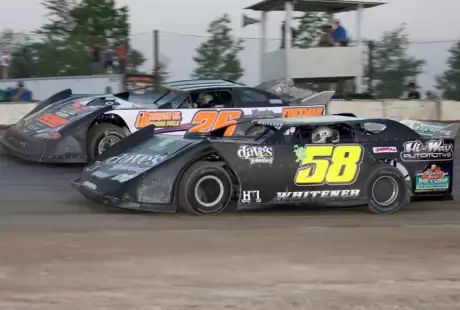 Mark Whitener (58) gets rolling at North Florida. (Rick Warren)